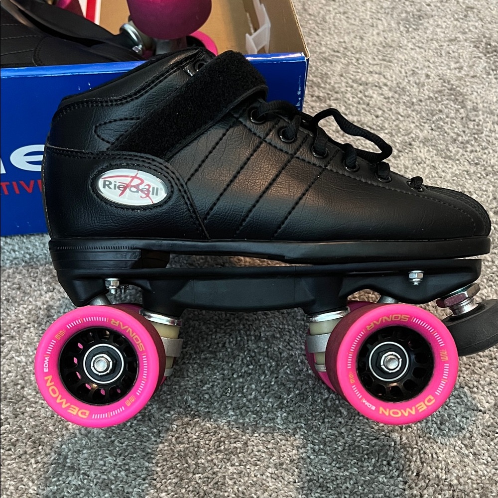 Riedel Black Kids Skates with Pink Wheels